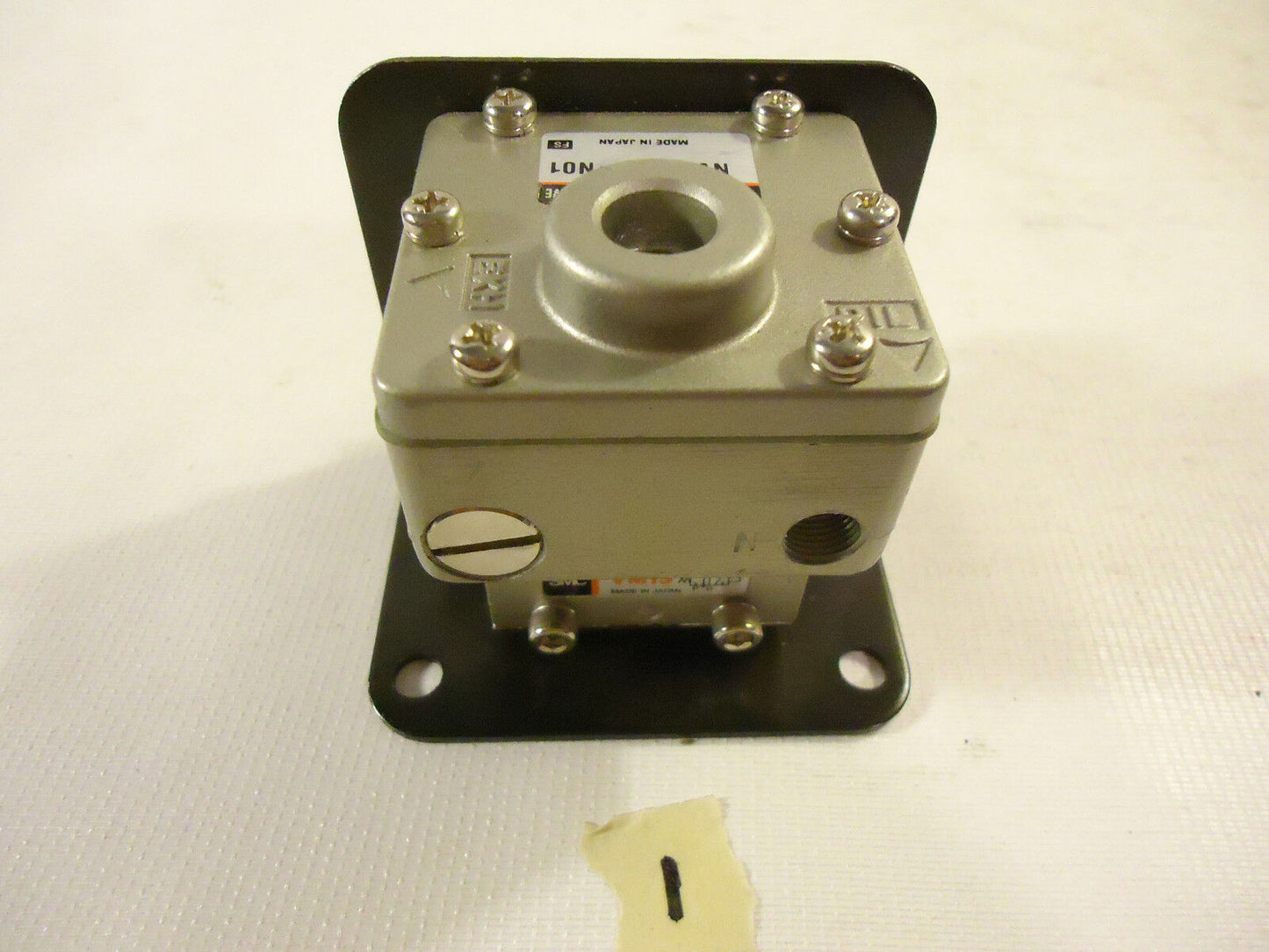 SMC – Humphrey Pneumatic Cylinders and Valve, 9 pcs, 1 Lot, Used.