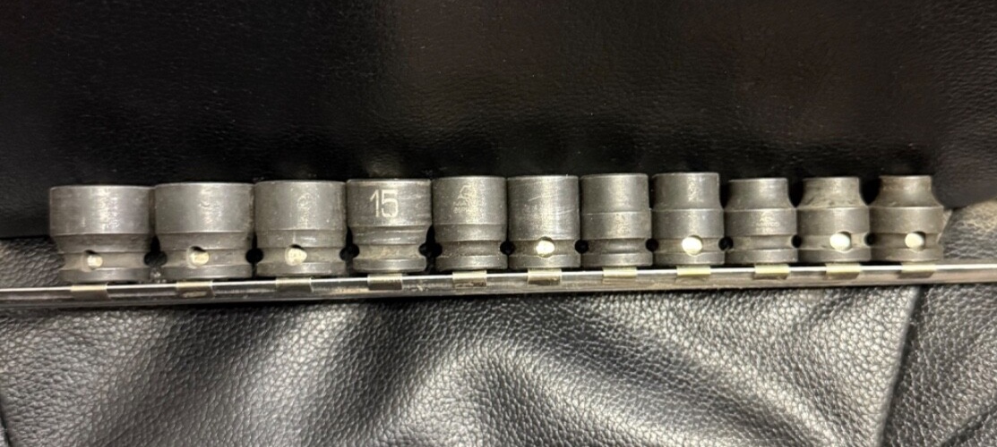 7481005