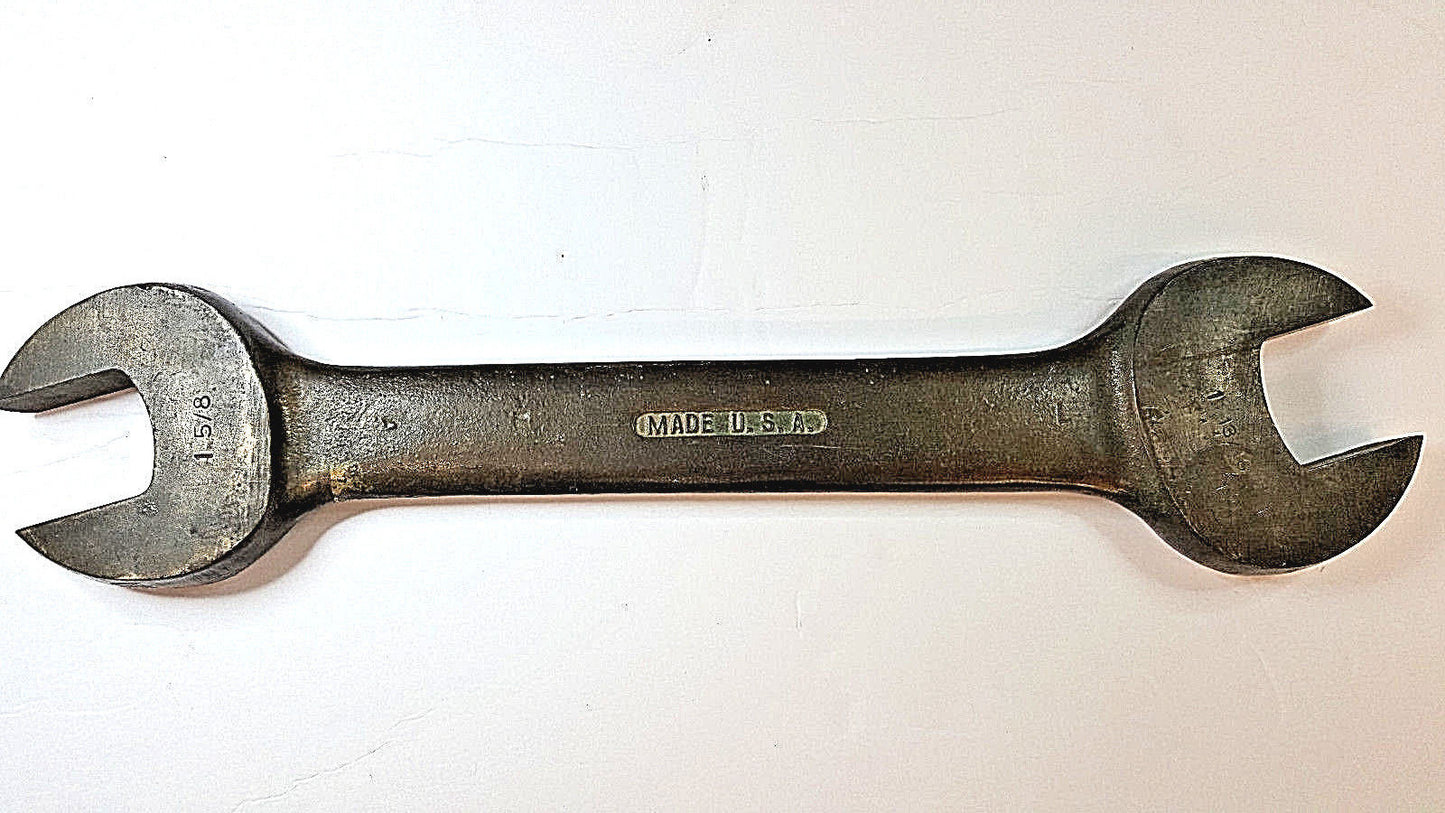 3888496