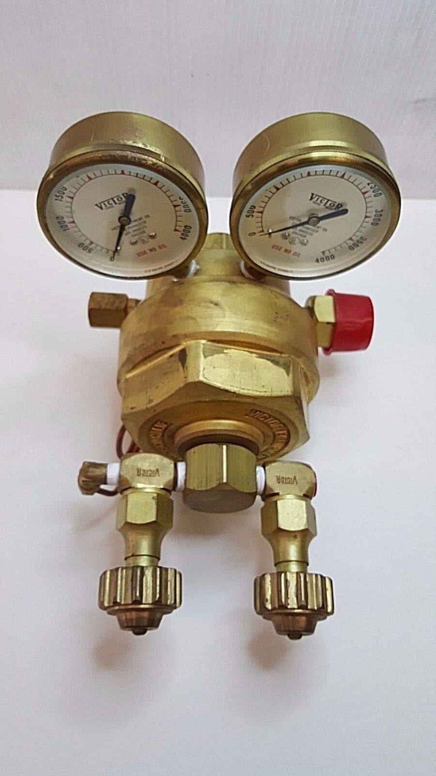 Victor Model GD30B  E2D1B3 Regulator, Used