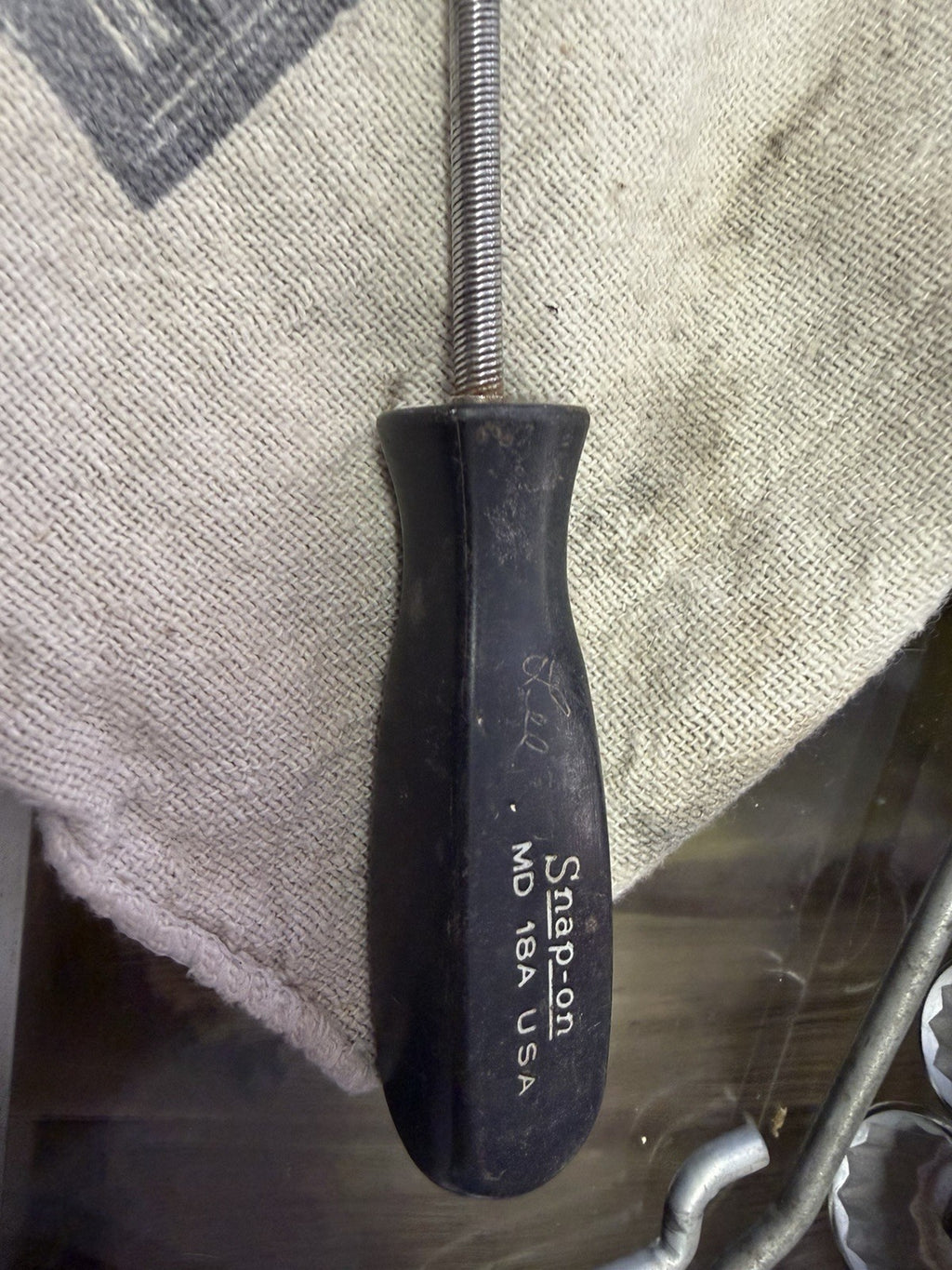 8985911