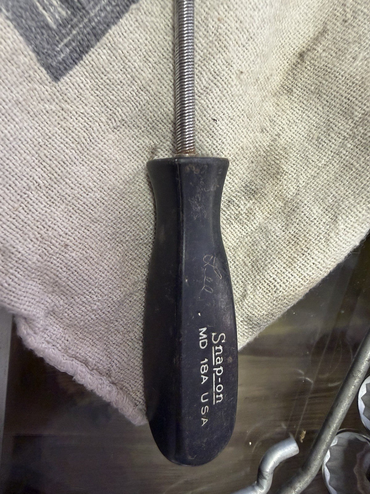 8985911