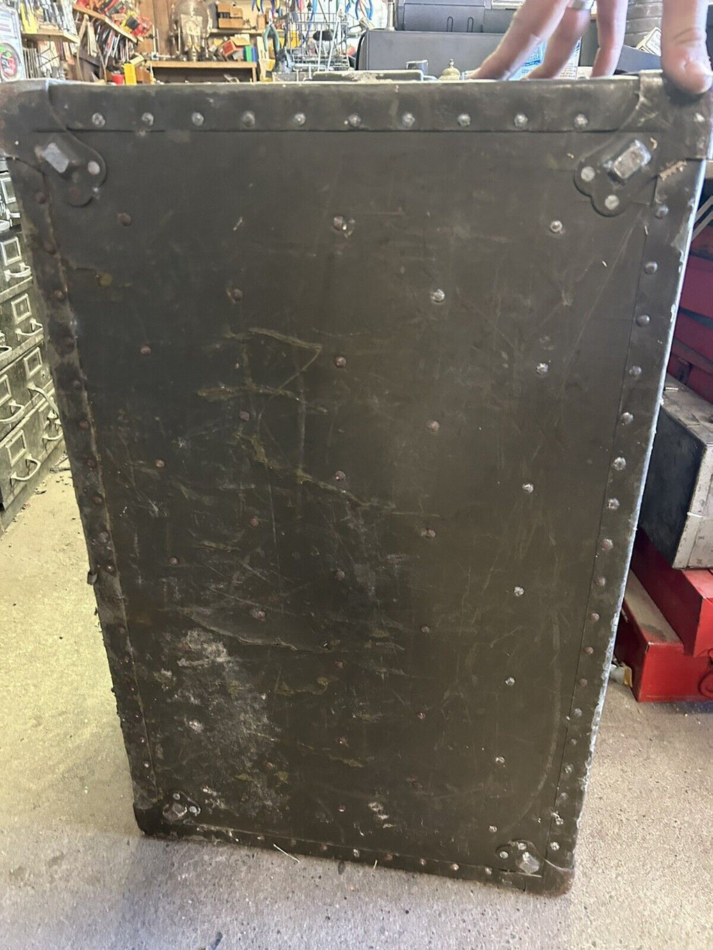 US Army Signal Corps Chest BC-5 Made By Oshkosh Trunks And Luggage