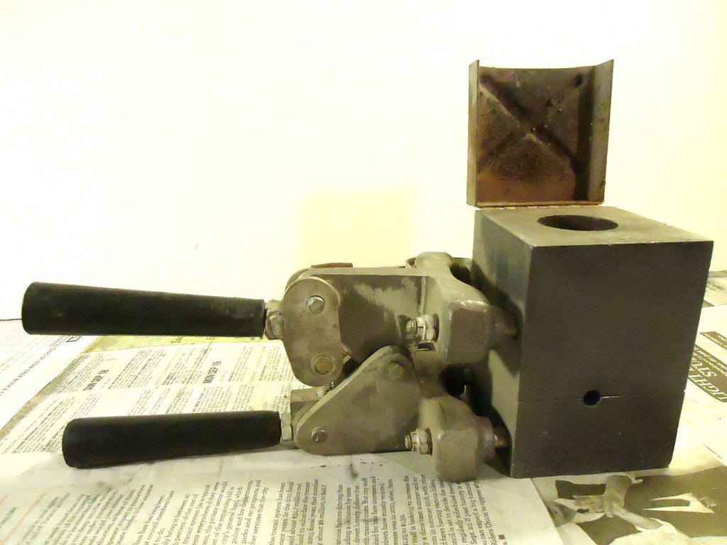 Thermoweld M-331 CC2 with Handles, Excellent Condition, Used.