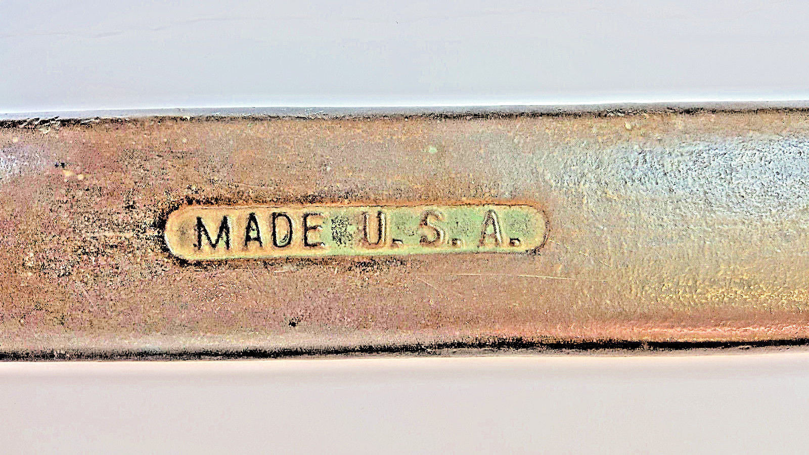 3888496