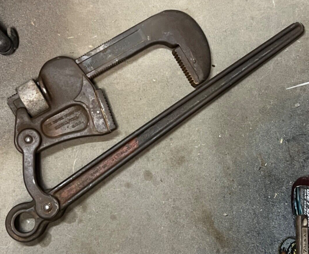 ridgid super eight pipe wrench.