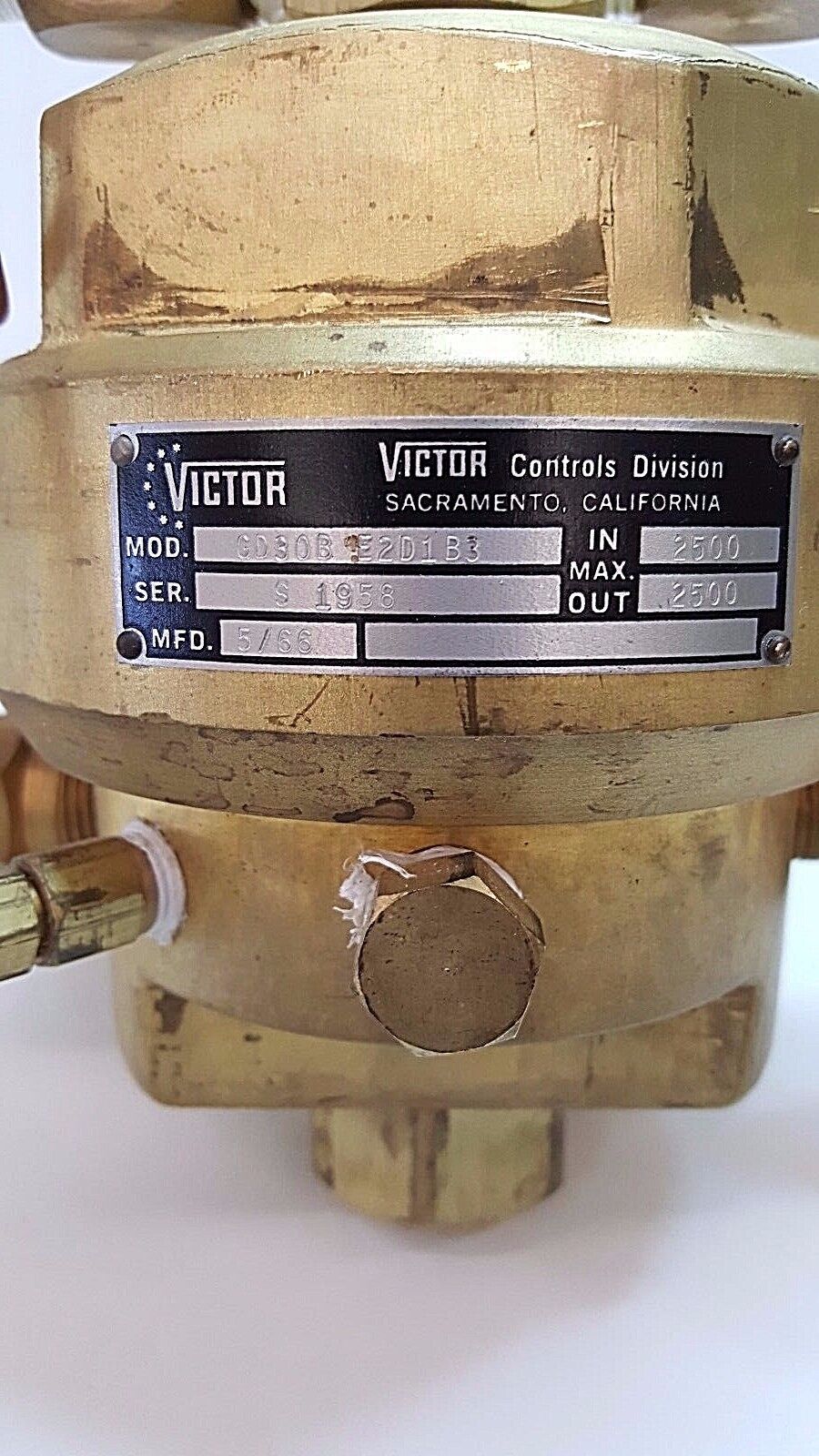 Victor Model GD30B  E2D1B3 Regulator, Used