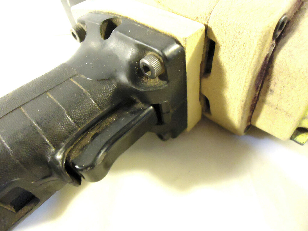 ROBOIMPACT Cat. No. 2008 Quick Change 7/16” Pistol Grip Impact Wrench Set, Used.