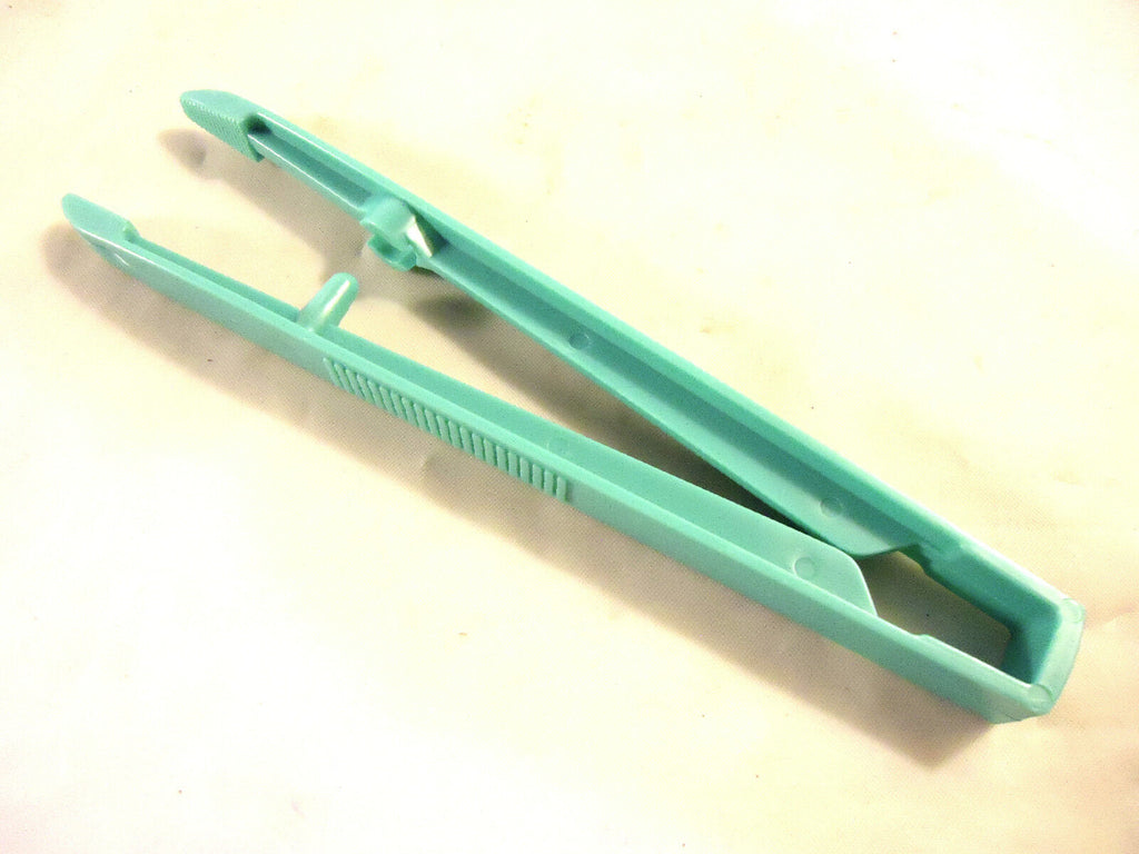 Plastic Tweezers, 1 Lot, 25 pcs, 5” with Serrated Jaw, New.