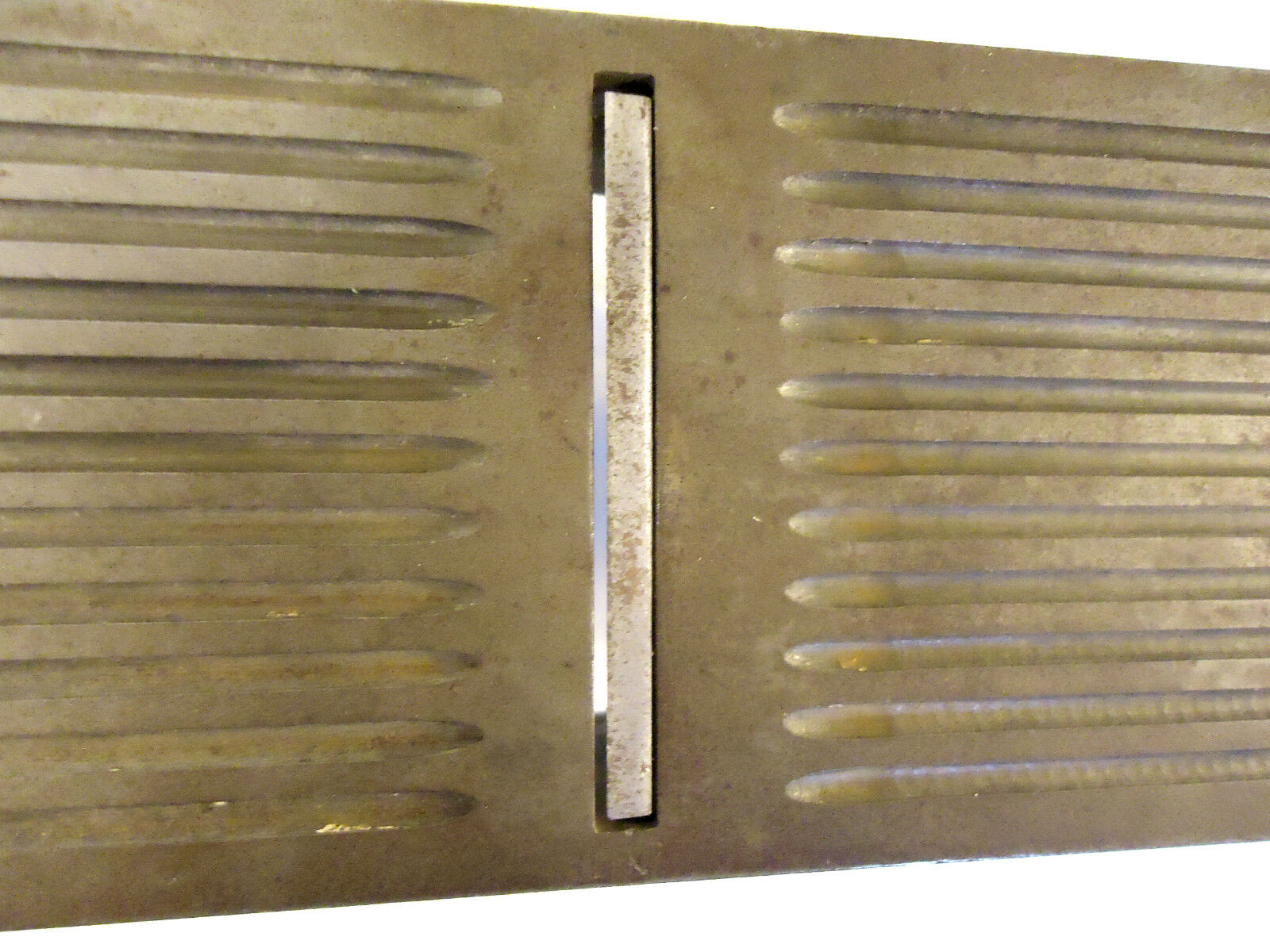 Vintage WINCHESTER #3030 Fore Wood Plane, 18”, Corrugated, Used.