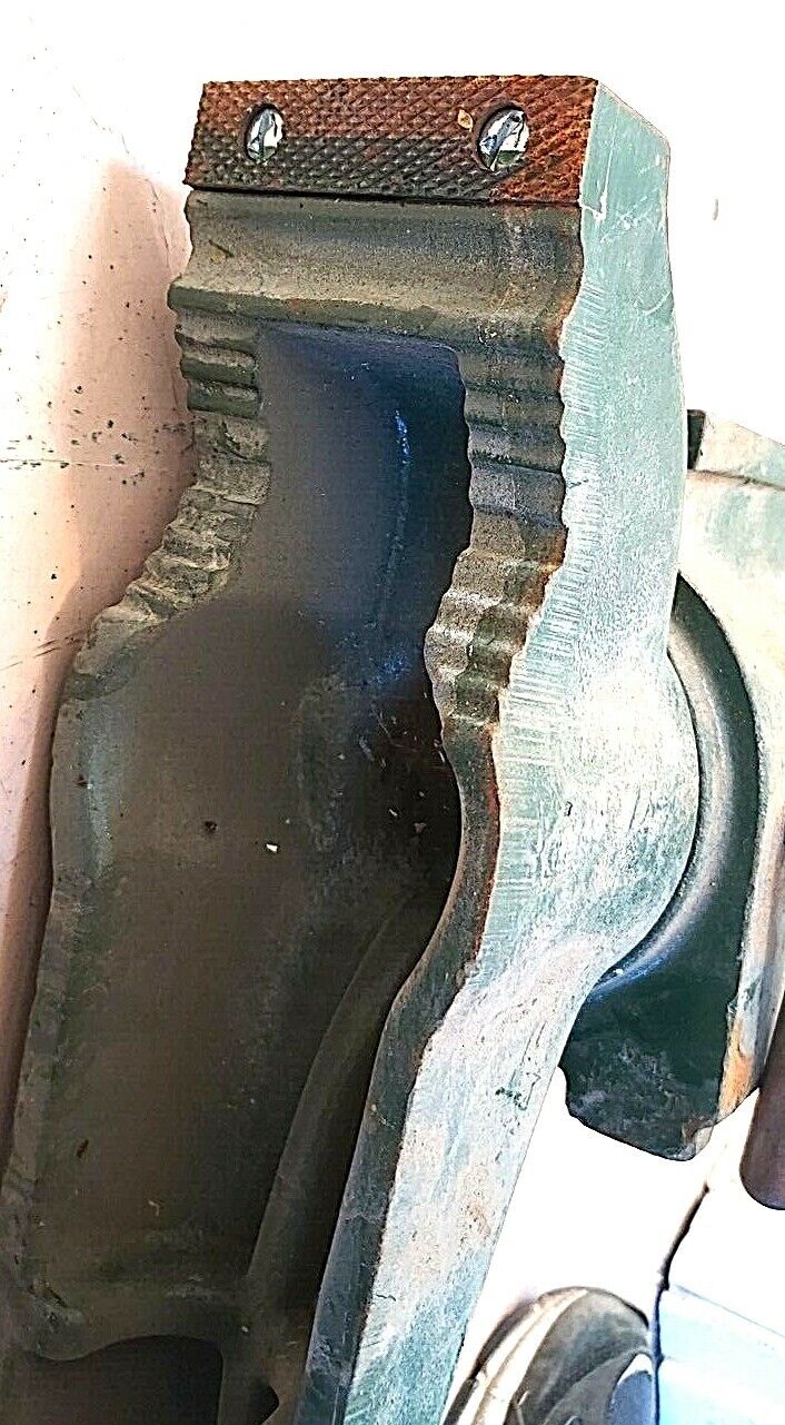 VTG. COLE TOOL MFG Blacksmith No11 Post Vise Anvil ST. ANNE IL., No Lead Screw