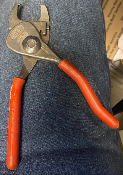 Heyco No. 29 Strain Relief Bushing Assembly Pliers Aviation Boeing