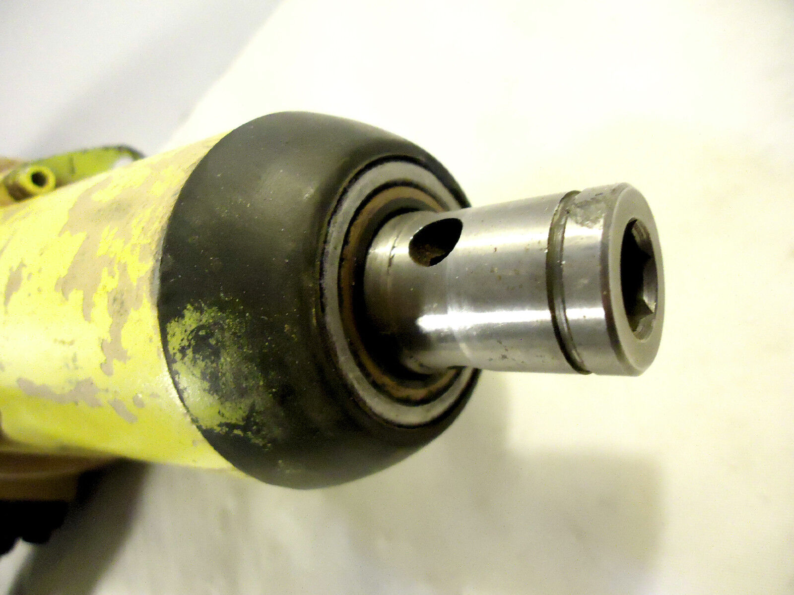 ROBOIMPACT Cat. No. 2008 Quick Change 7/16” Pistol Grip Impact Wrench Set, Used.