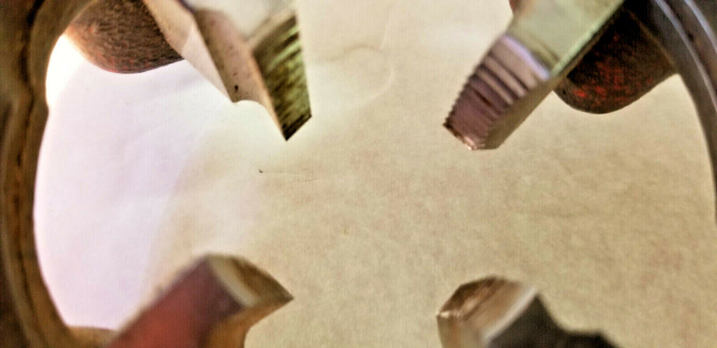 Ridgid Universal Die Head With 2 Sets of HSS Dies For Stainless Steel, FreeShip