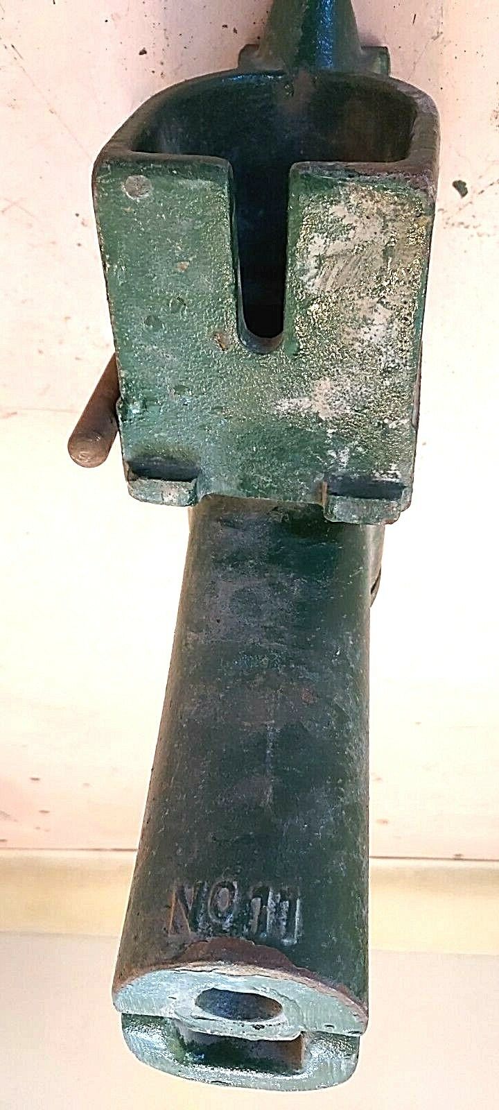 VTG. COLE TOOL MFG Blacksmith No11 Post Vise Anvil ST. ANNE IL., No Lead Screw