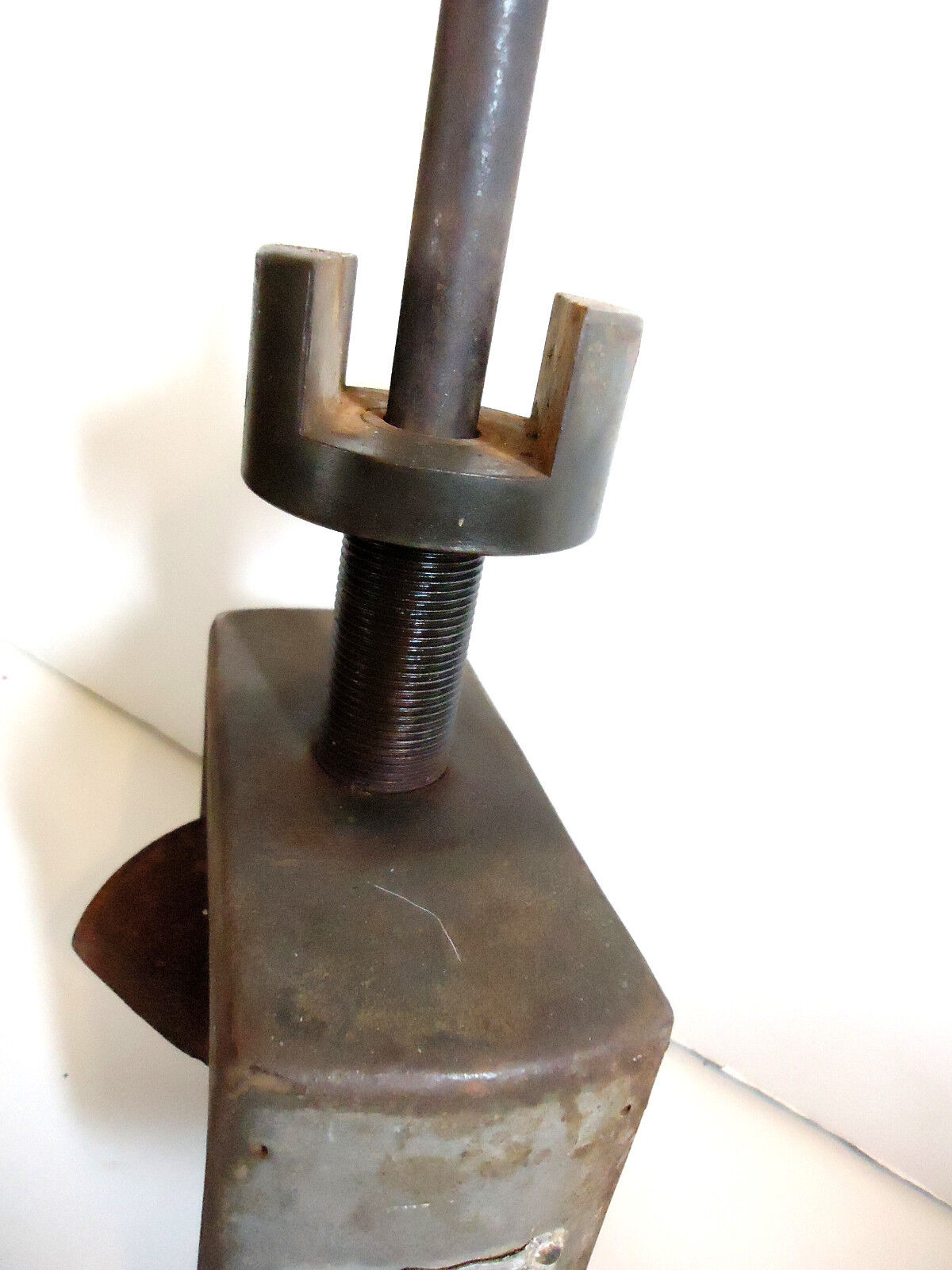 SWEENEY SWE-1570 Heavy Truck Transmission Tool, Used.