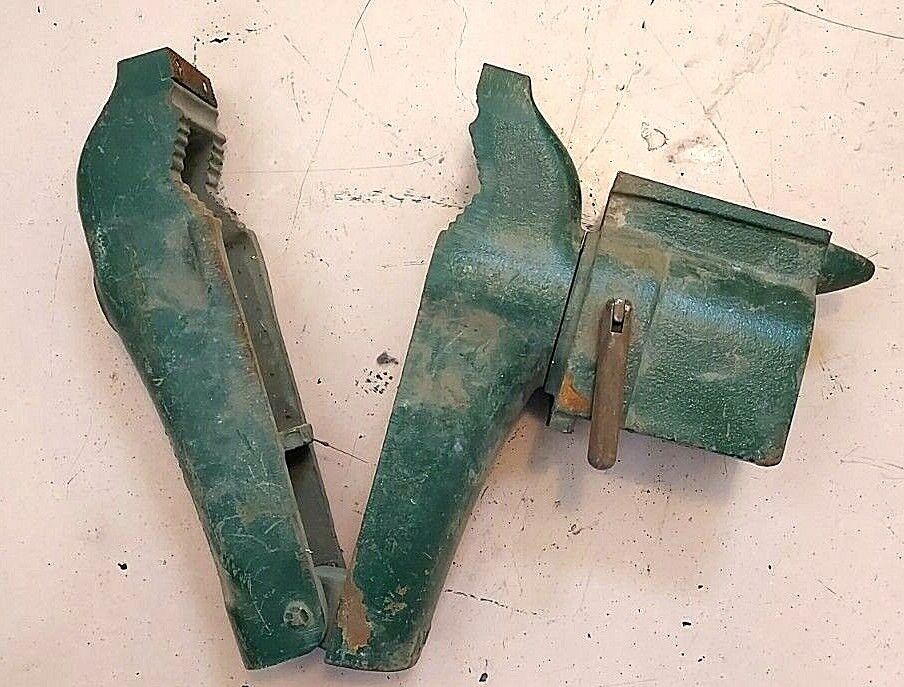 VTG. COLE TOOL MFG Blacksmith No11 Post Vise Anvil ST. ANNE IL., No Lead Screw