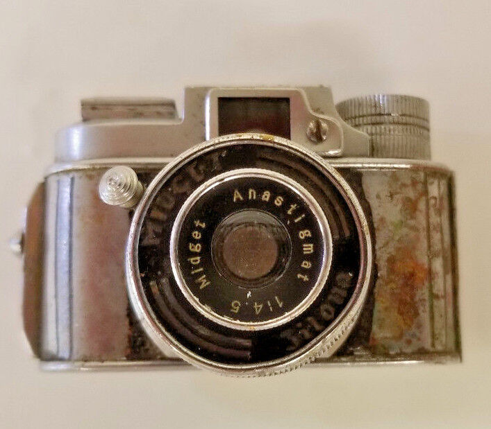Vintage Jilona Midget Model 2 Camera Number 27488, Circa 1949-50, Japan, Used