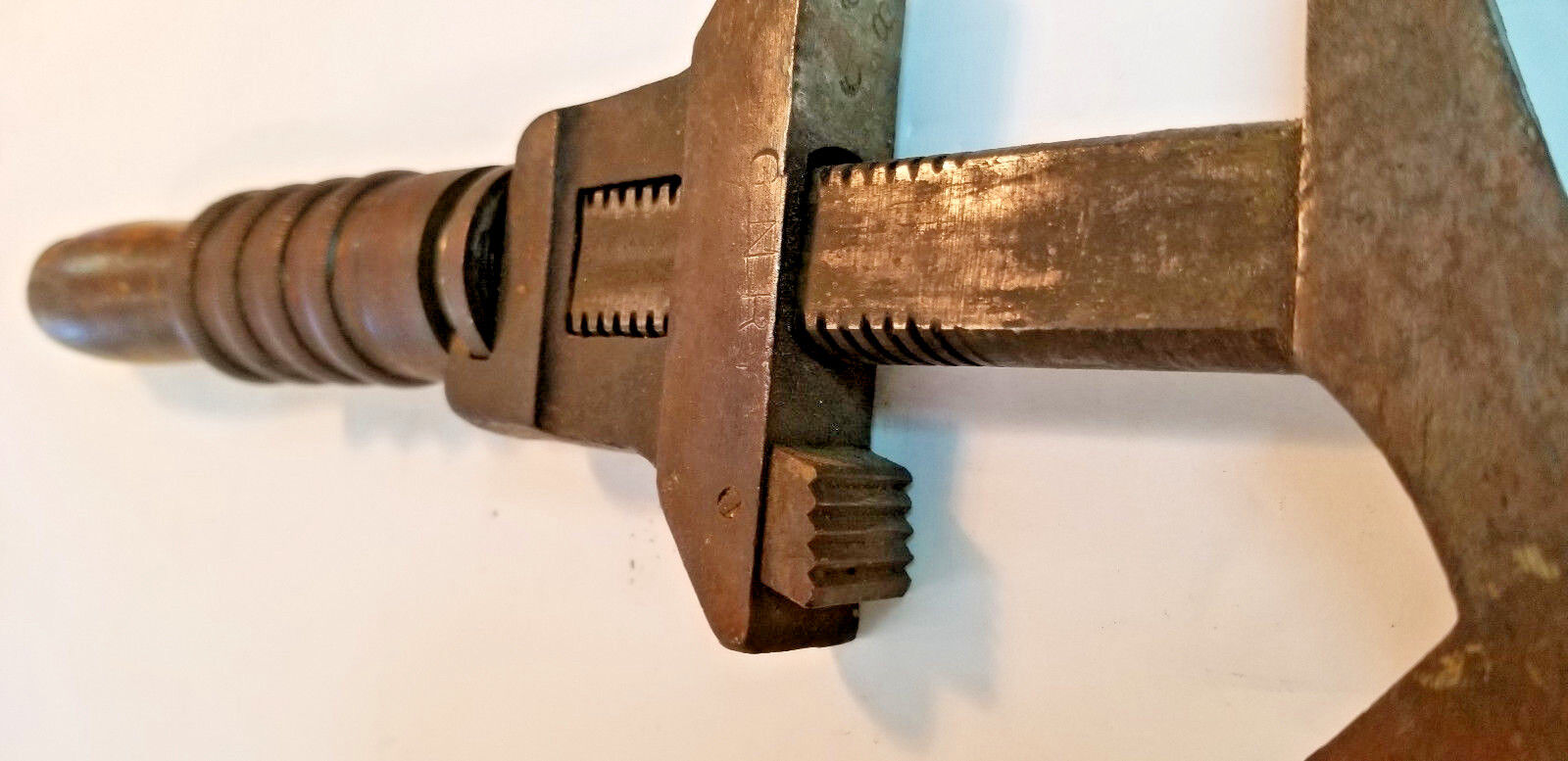 BEMIS & CALL H & T CO. Double Jawed Parrot Eagle Beak Wrench,13", GNRY Railroad