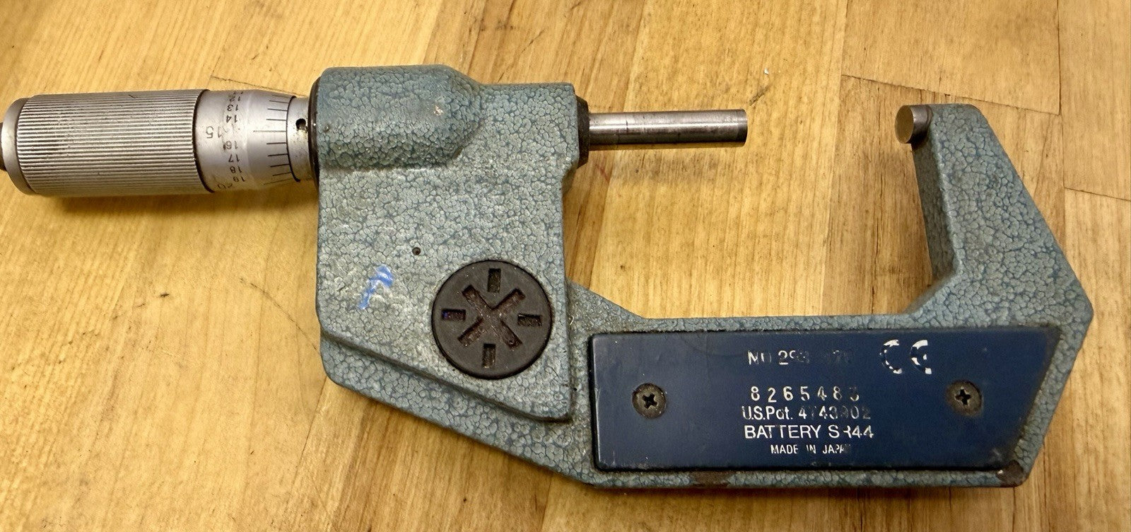 8815562