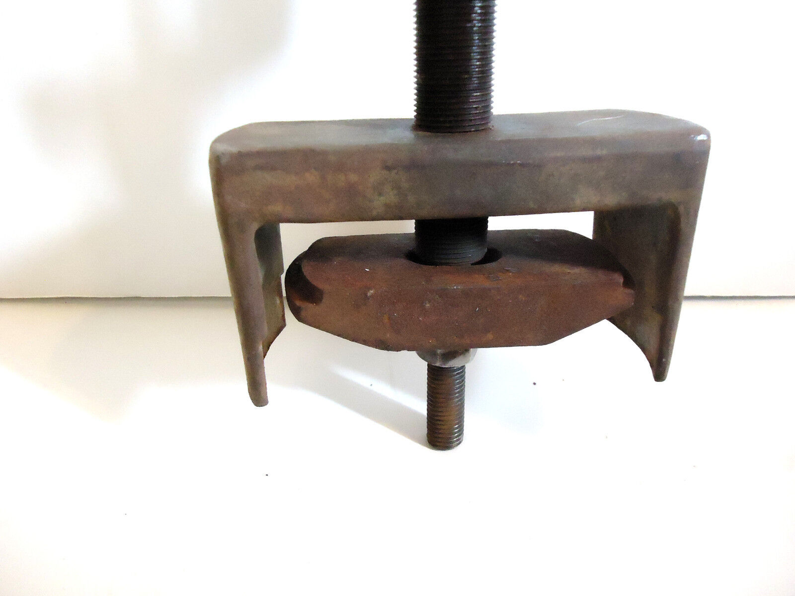 SWEENEY SWE-1570 Heavy Truck Transmission Tool, Used.