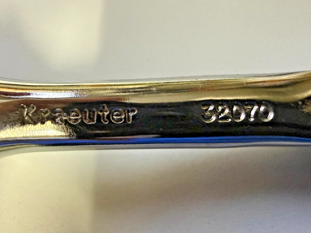 8942751