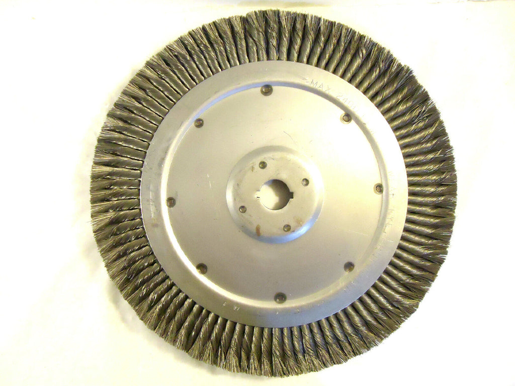 Knotted Twisted Wire Wheel 15”, USA, New.