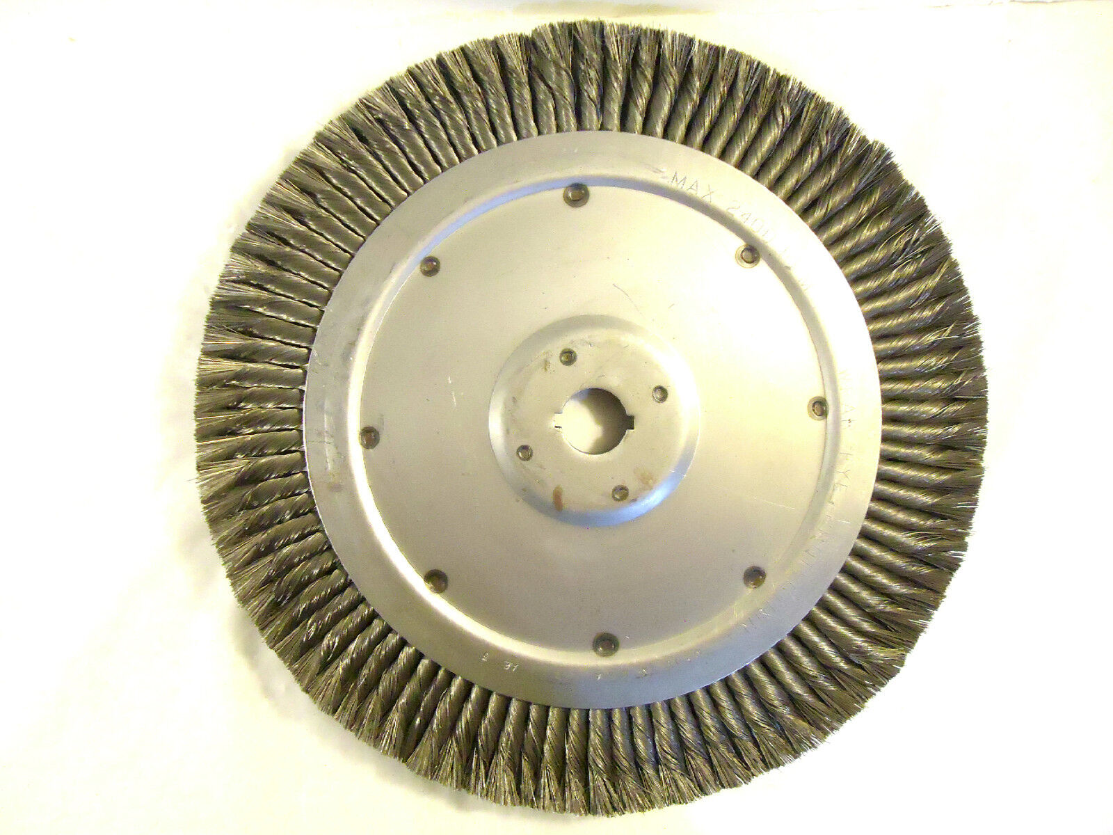 Knotted Twisted Wire Wheel 15”, USA, New.