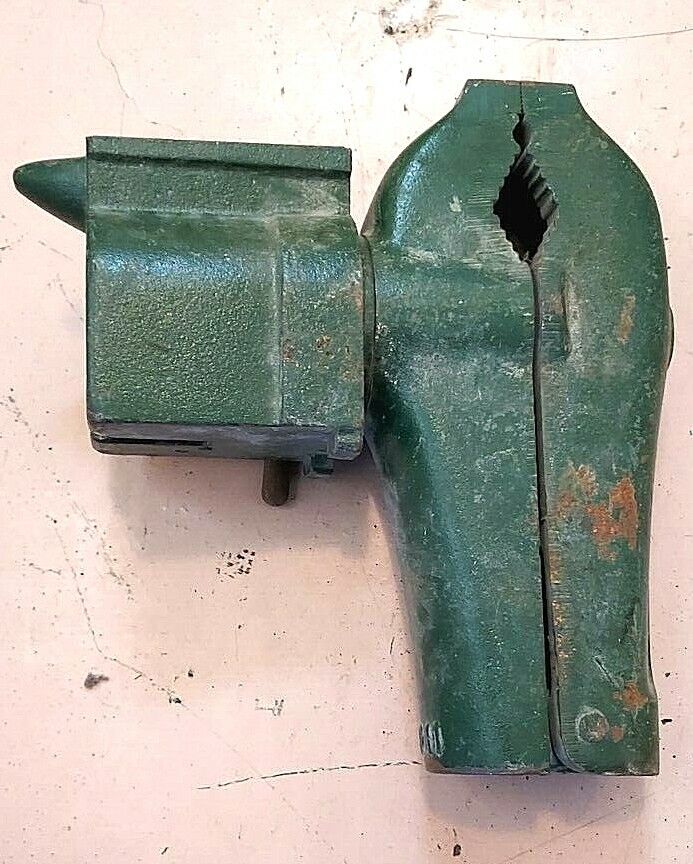 VTG. COLE TOOL MFG Blacksmith No11 Post Vise Anvil ST. ANNE IL., No Lead Screw